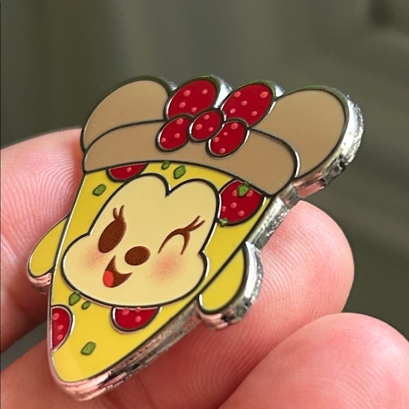 🖤2023 Disney Minnie Pepperoni Pizza Munchlings Series 3 Mystery Pin - Picture 4 of 9